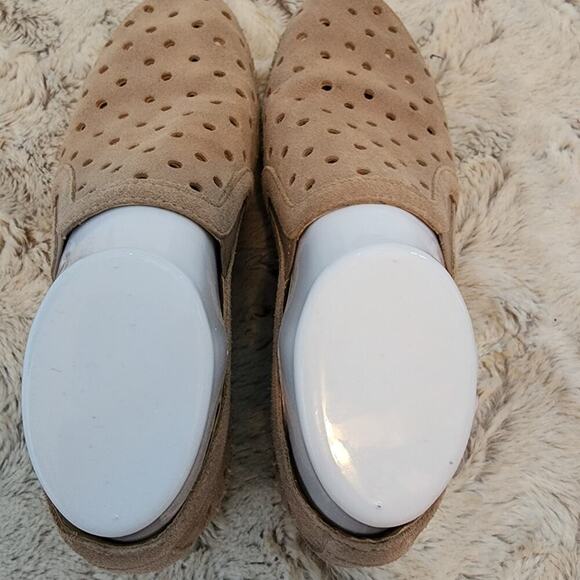 STEVE MADDEN BEIGE SUEDE LOAFER SIZE 7 - Picture 5 of 12